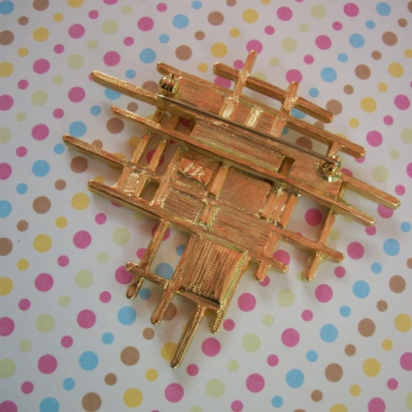 Vintage Lady Remington Post Modern Enamel Brooch - Picture 3 of 3